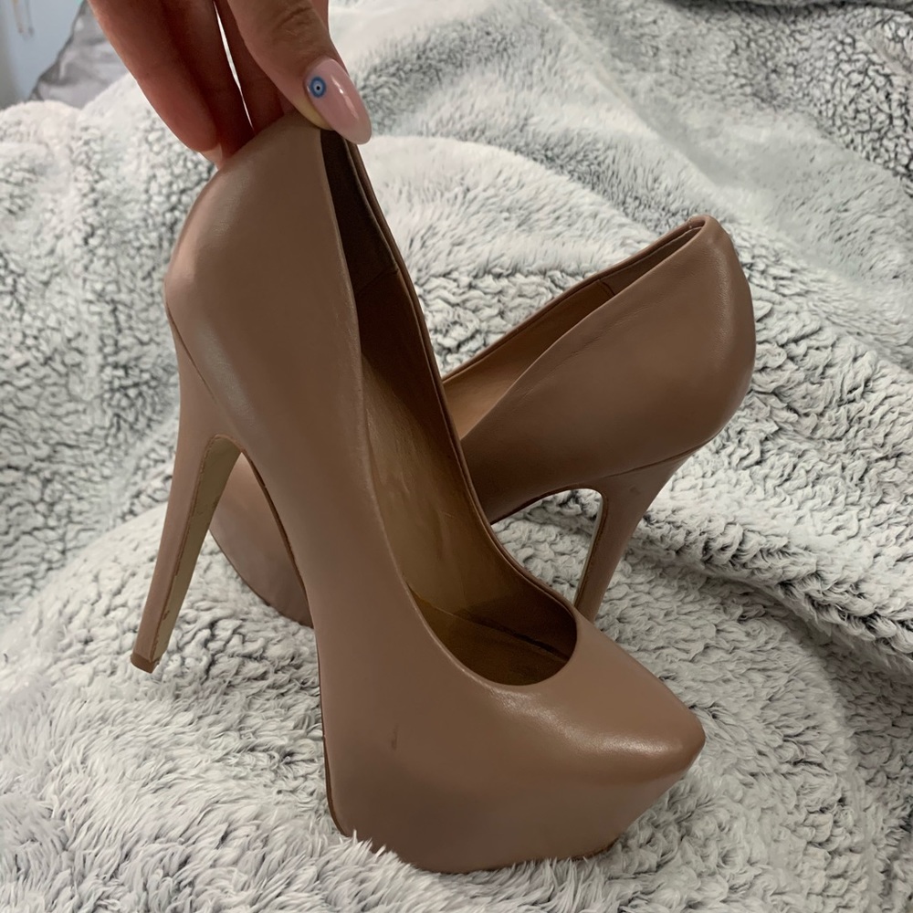 Steven Madden nude pumps